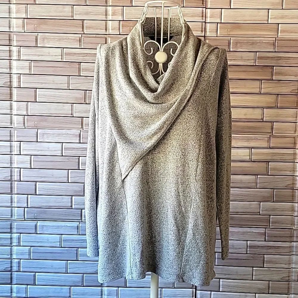 Simply Vera Wang sweater Size PS